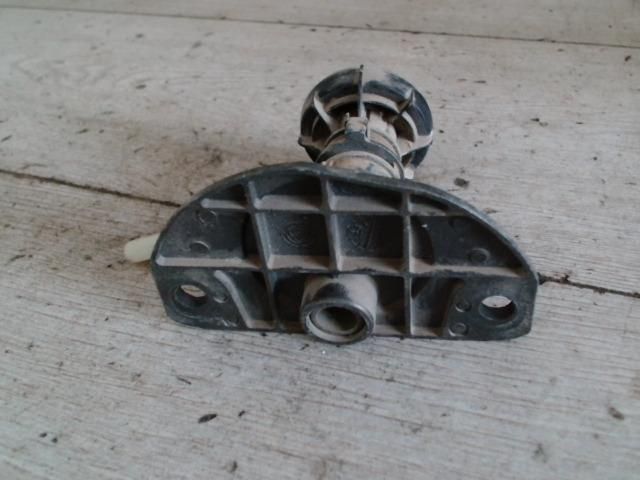 bontott FIAT SEICENTO Csomagtérajtó Zárbetét