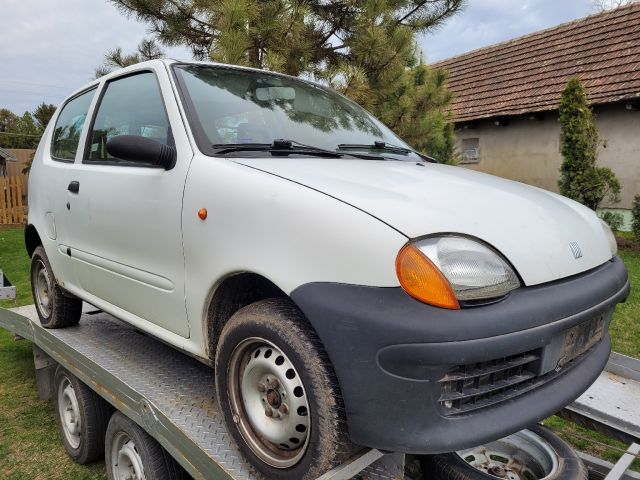 bontott FIAT SEICENTO Első Embléma