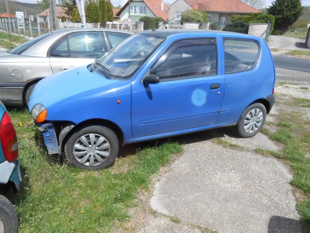 bontott FIAT SEICENTO Első Vonószem Burkolat