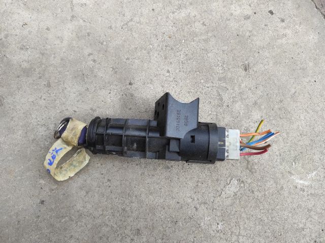 bontott FIAT SEICENTO Gyújtáskapcsoló Házzal