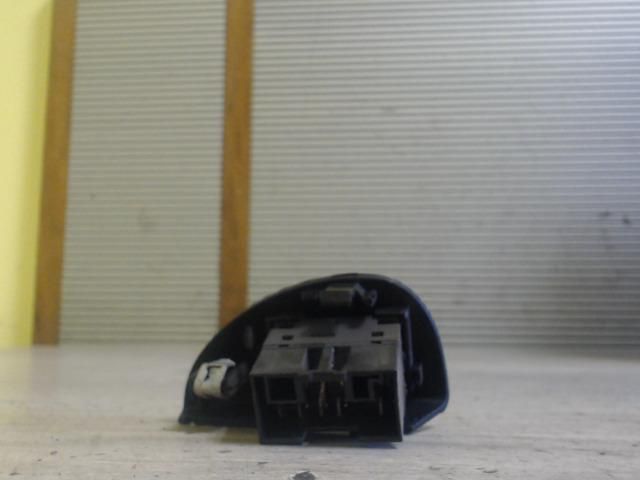 bontott FIAT SEICENTO Jobb első Ablakemelő Kapcsoló