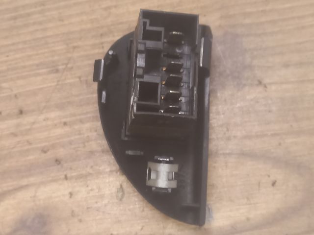 bontott FIAT SEICENTO Jobb első Ablakemelő Kapcsoló