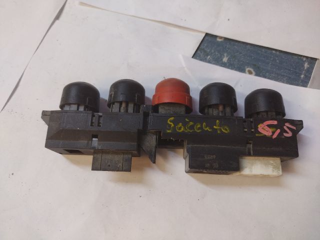 bontott FIAT SEICENTO Vészvillogó Kapcsoló