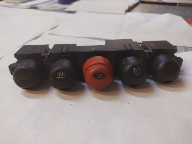 bontott FIAT SEICENTO Vészvillogó Kapcsoló