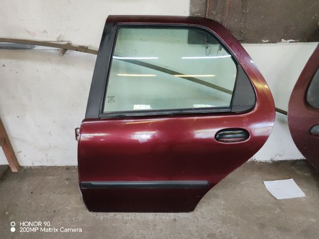 bontott FIAT SIENA Bal hátsó Ajtó (Részeivel)