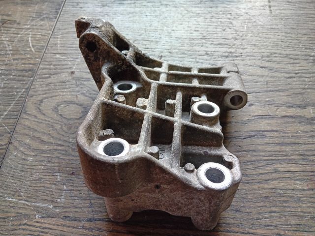 bontott FIAT SIENA Tartó Bak