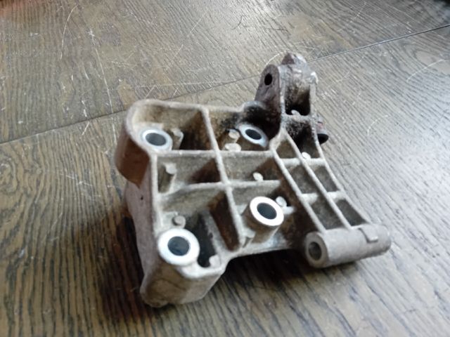 bontott FIAT SIENA Tartó Bak