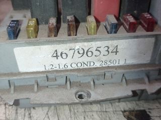 bontott FIAT STILO Biztosítéktábla Motortér