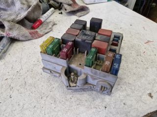 bontott FIAT STILO Biztosítéktábla Motortér