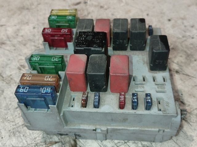 bontott FIAT STILO Biztosítéktábla Motortér