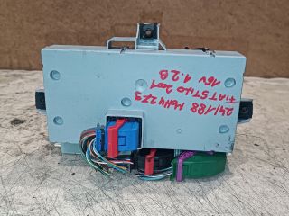 bontott FIAT STILO Biztosítéktábla Motortér