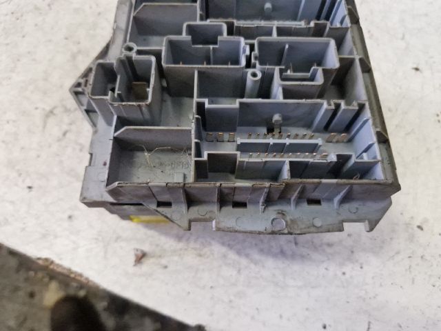 bontott FIAT STILO Biztosítéktábla Motortér