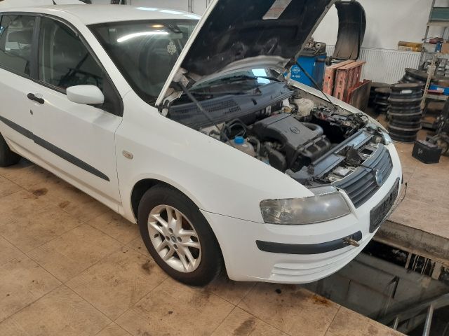 bontott FIAT STILO Első Bölcső