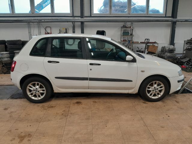 bontott FIAT STILO Homlokfal (Üres lemez)