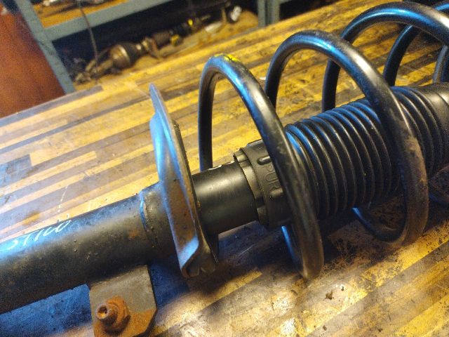 bontott FIAT STILO Jobb első Gólyaláb (Lengécsillapító, Rugó)