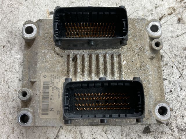 bontott FIAT STILO Motorvezérlő