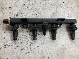 bontott FIAT STILO Porlasztó Sor / Híd