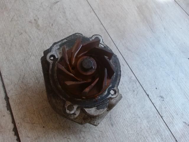 bontott FIAT STILO Vízpumpa