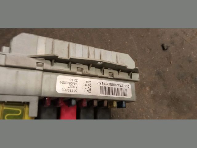 bontott FIAT STILO Biztosítéktábla Motortér