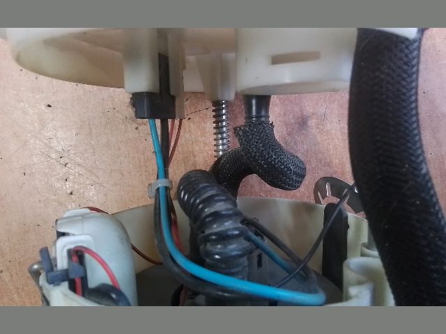 bontott FIAT STILO Üzemanyag Szivattyú