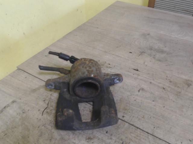 bontott FIAT STILO Bal első Féknyereg Munkahengerrel