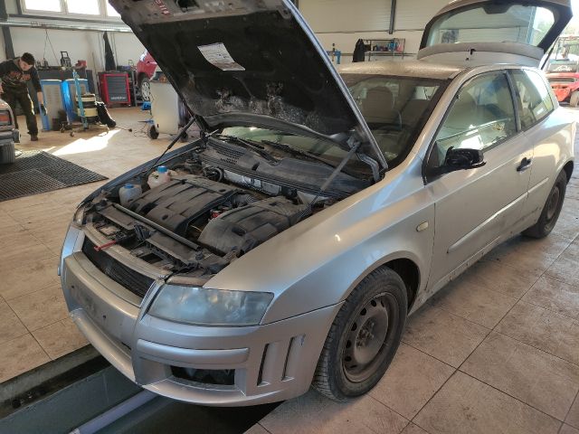 bontott FIAT STILO Bal hátsó Rugó