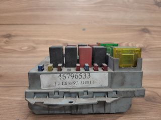 bontott FIAT STILO Biztosítéktábla Motortér