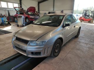 bontott FIAT STILO Biztosítéktábla Motortér