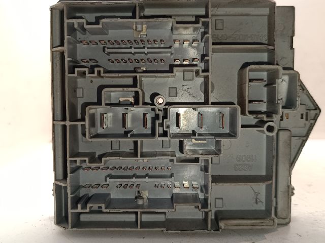 bontott FIAT STILO Biztosítéktábla Motortér