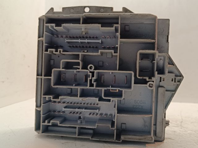 bontott FIAT STILO Biztosítéktábla Motortér