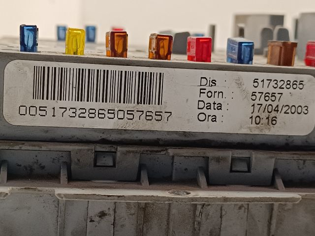 bontott FIAT STILO Biztosítéktábla Motortér