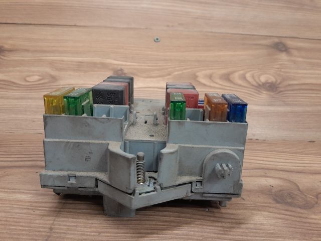 bontott FIAT STILO Biztosítéktábla Motortér