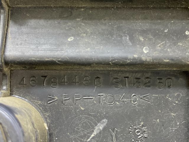 bontott FIAT STILO Felső Motorburkolat