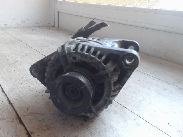 bontott FIAT STILO Generátor