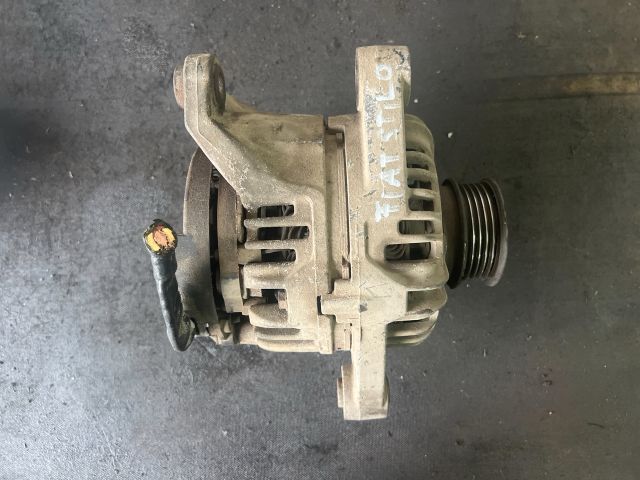 bontott FIAT STILO Generátor
