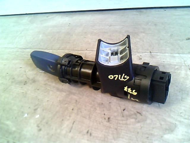 bontott FIAT STILO Gyújtáskapcsoló Házzal