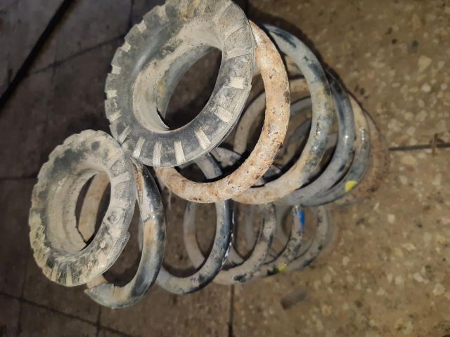 bontott FIAT STILO Hátsó Rugó Pár