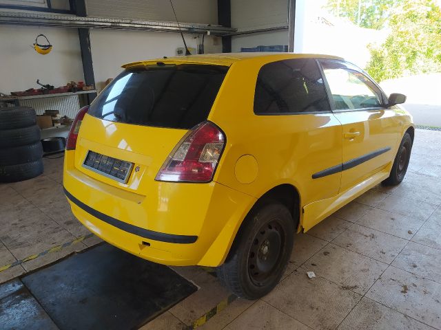 bontott FIAT STILO Jobb első Gólyaláb (Lengécsillapító, Rugó)