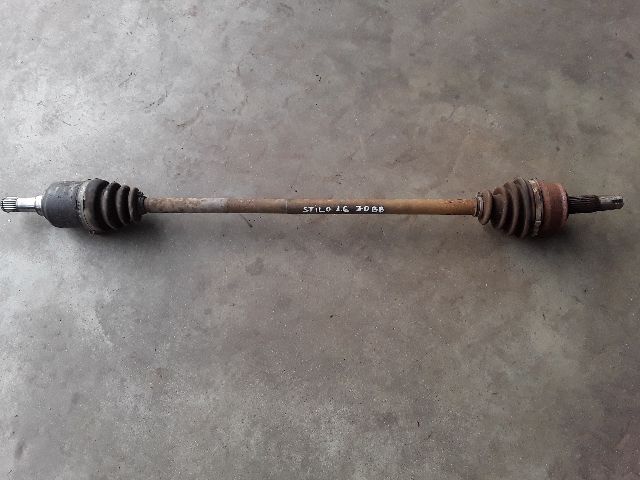 bontott FIAT STILO Jobb Féltengely