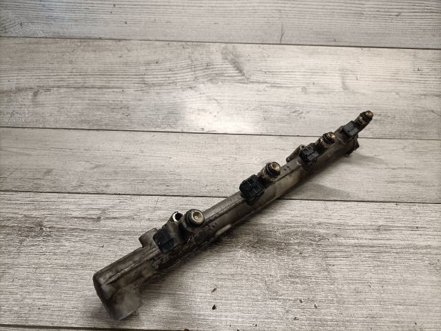 bontott FIAT STILO Porlasztó Sor / Híd