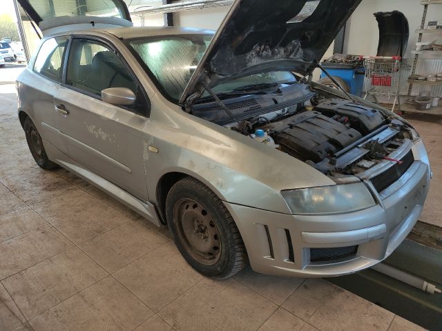 bontott FIAT STILO Tanksapka