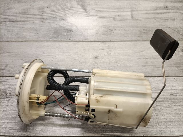 bontott FIAT STILO Üzemanyag Szivattyú