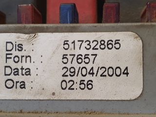 bontott FIAT STILO Biztosítéktábla Motortér