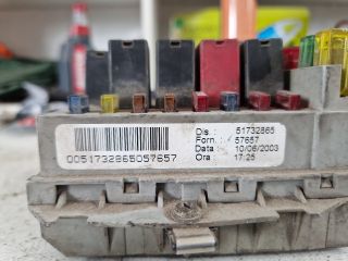 bontott FIAT STILO Biztosítéktábla Motortér