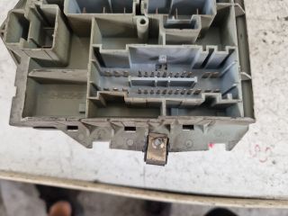 bontott FIAT STILO Biztosítéktábla Motortér