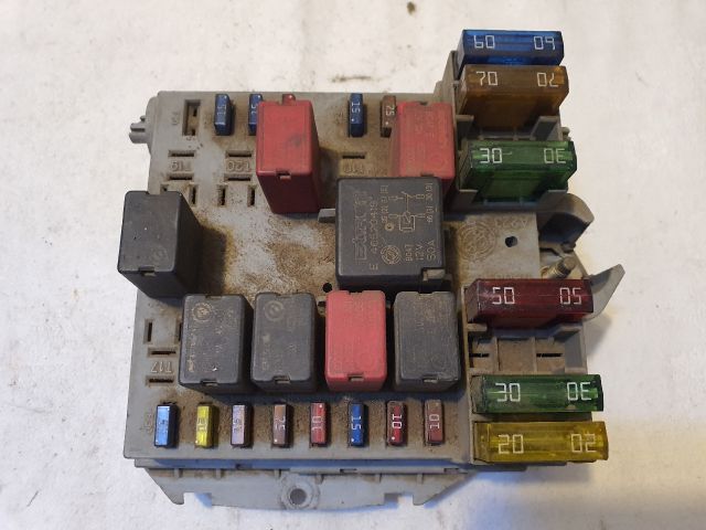 bontott FIAT STILO Biztosítéktábla Motortér