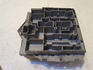 bontott FIAT STILO Biztosítéktábla Motortér