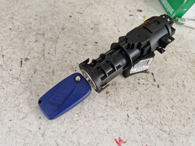 bontott FIAT STILO Gyújtáskapcsoló Házzal