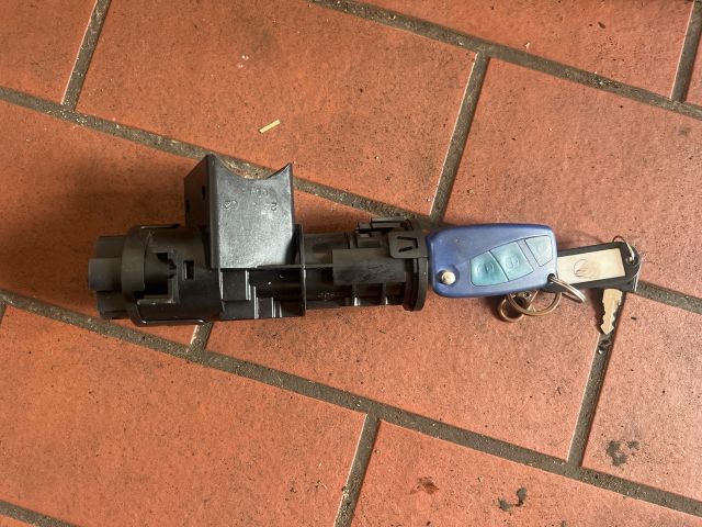 bontott FIAT STILO Gyújtáskapcsoló