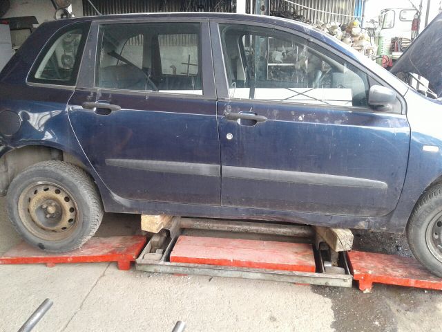 bontott FIAT STILO Olajbeöntő Sapka